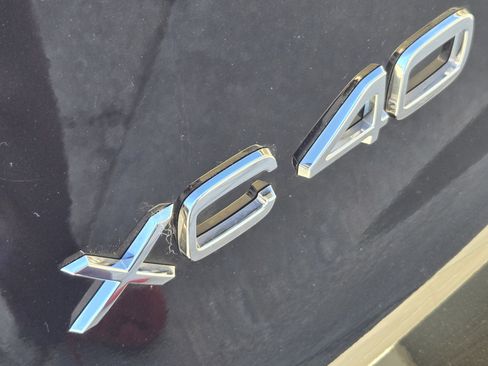 Used 2025 Volvo XC40 B5 Core w/ Protection Package Premier image 18