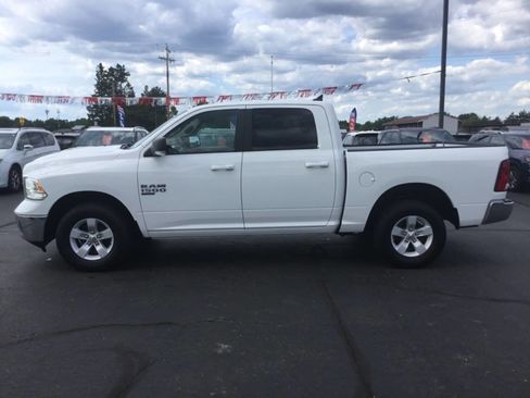 Used 2019 RAM 1500 Classic SLT w/ Luxury Group AWD/4WD image 2