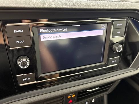 Used 2024 Volkswagen Jetta SE FWD image 39