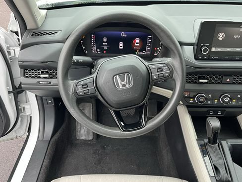 Used 2023 Honda Accord EX image 12
