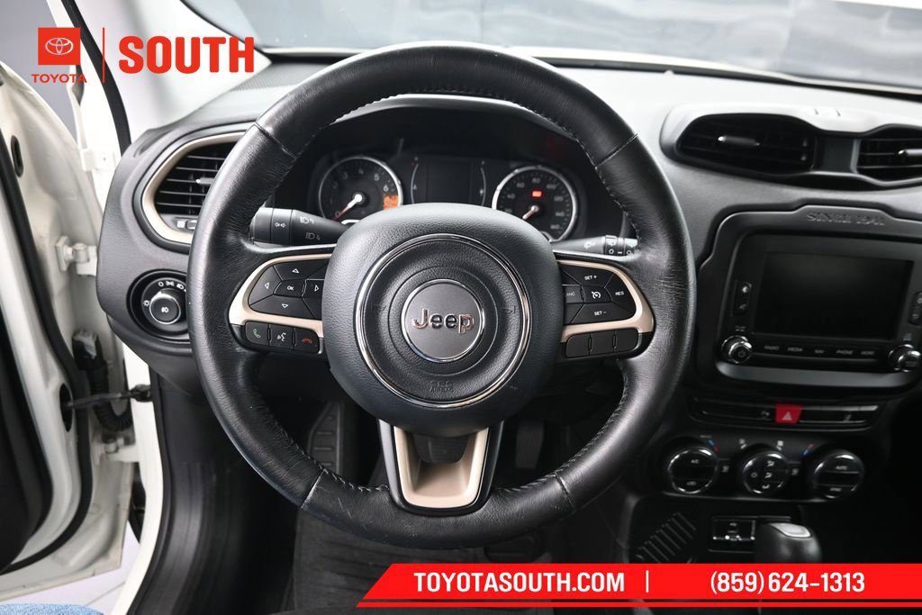 Used 2016 Jeep Renegade Latitude w/ Safety & Security Group FWD image 21