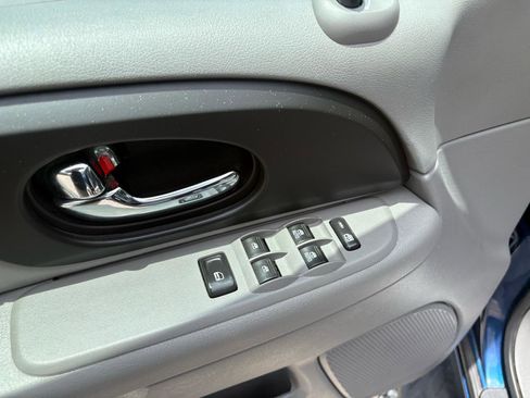 Used 2006 GMC Envoy SLE RWD image 29