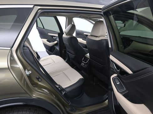 Used 2021 Subaru Outback Limited image 17