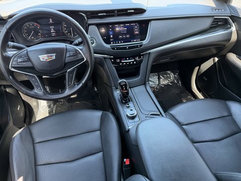 Used 2020 Cadillac XT5 Premium Luxury FWD image 12
