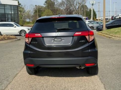 Used 2018 Honda HR-V LX image 9
