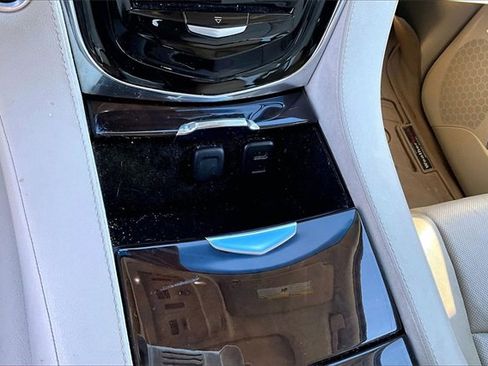 Used 2017 Cadillac Escalade Luxury image 26