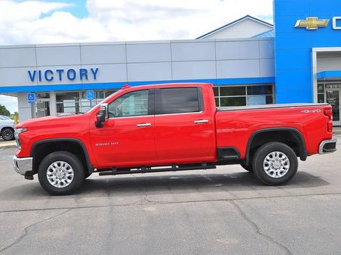 Used 2024 Chevrolet Silverado 2500 LTZ w/ LTZ Convenience Package AWD/4WD image 6