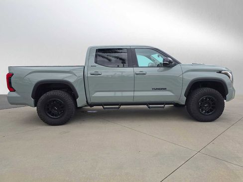 Used 2024 Toyota Tundra Limited AWD/4WD image 2