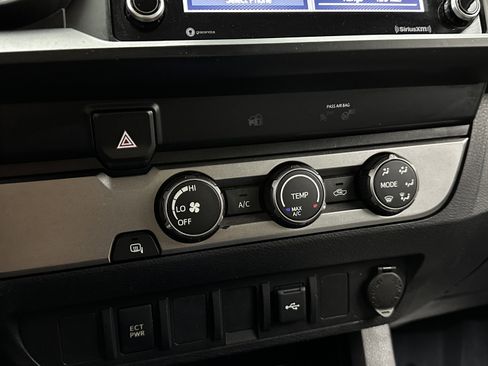 Used 2021 Toyota Tacoma SR w/ SR Convenience Package image 13