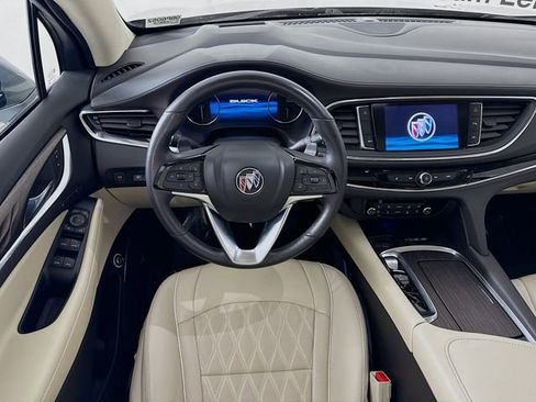 Used 2023 Buick Enclave Avenir w/ Avenir Technology Package image 27