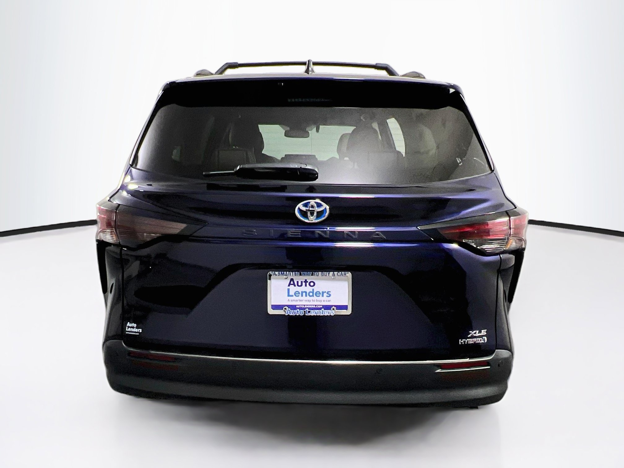 Used 2023 Toyota Sienna XLE FWD image 6