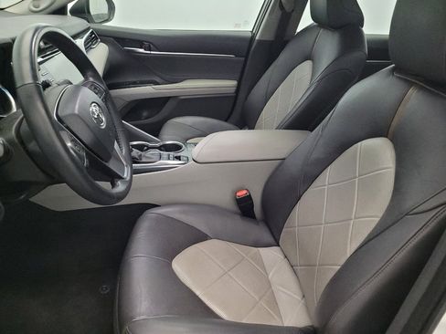 Used 2018 Toyota Camry XLE image 17