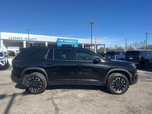 Certified 2025 Chevrolet Traverse Z71 w/ Driver Confidence Package image 2