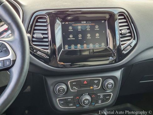 Used 2019 Jeep Compass Altitude image 13