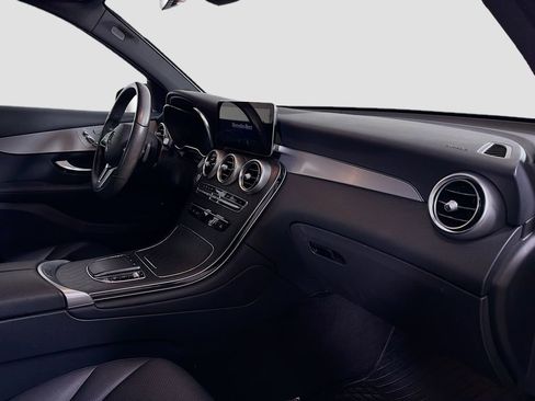 Certified 2022 Mercedes-Benz GLC 300 image 30