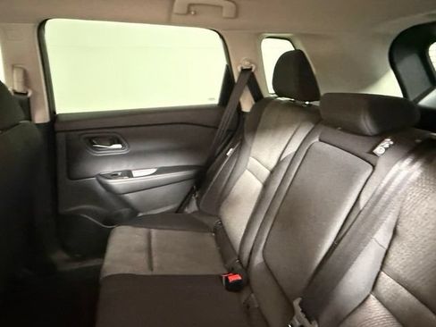 Used 2026 Nissan Rogue SV FWD image 35
