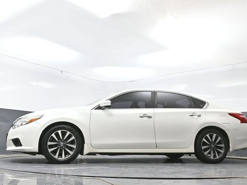 Used 2016 Nissan Altima 2.5 SL w/ 2.5 Technology Package FWD image 53