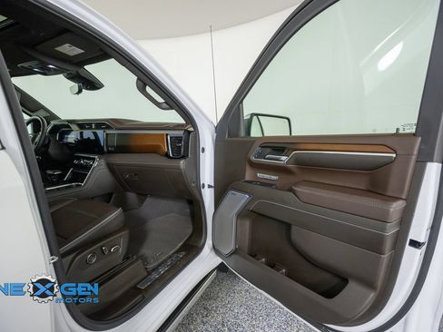 Used 2024 GMC Sierra 1500 Denali w/ Denali Reserve Package AWD/4WD image 41