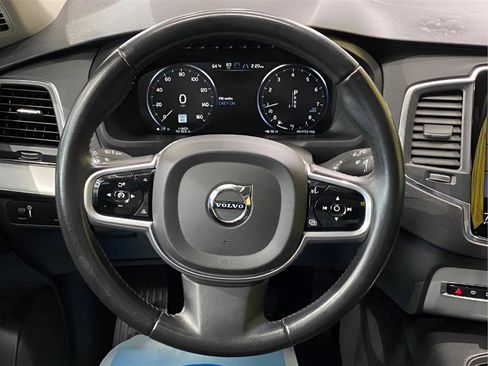 Used 2018 Volvo XC90 T6 Momentum w/ Convenience Package image 18
