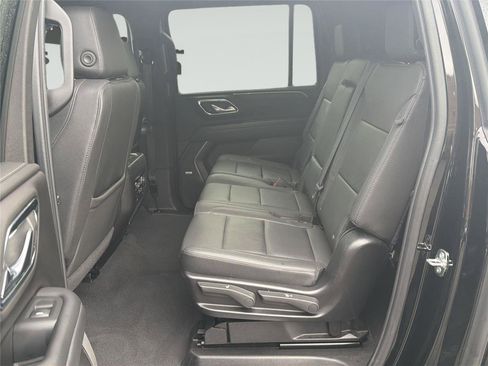 Used 2024 Chevrolet Suburban LT AWD/4WD image 26