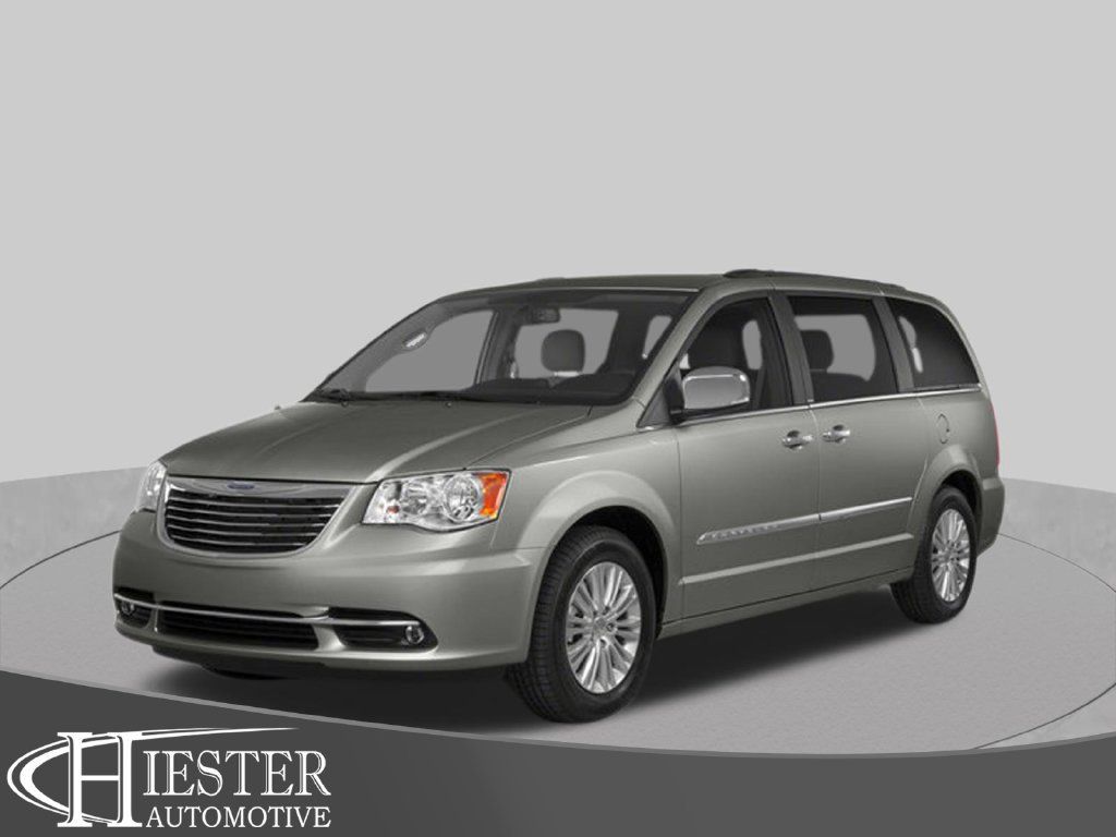 Used 2013 Chrysler Town & Country Touring FWD image 1