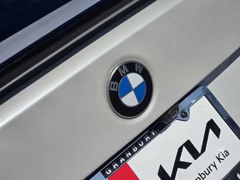 Used 2023 BMW 330i Sedan w/ Premium Package image 8