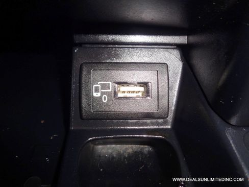 Used 2018 Mercedes-Benz E 400 4MATIC Sedan image 16