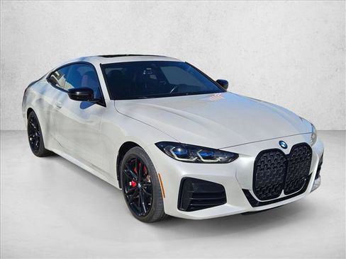 Used 2022 BMW 440i xDrive Coupe w/ Premium Package image 3