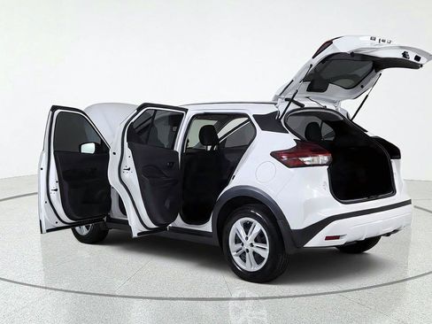 Used 2024 Nissan Kicks S FWD image 12