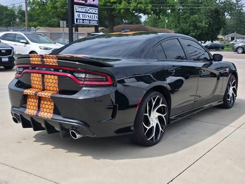 Used 2019 Dodge Charger GT RWD image 3