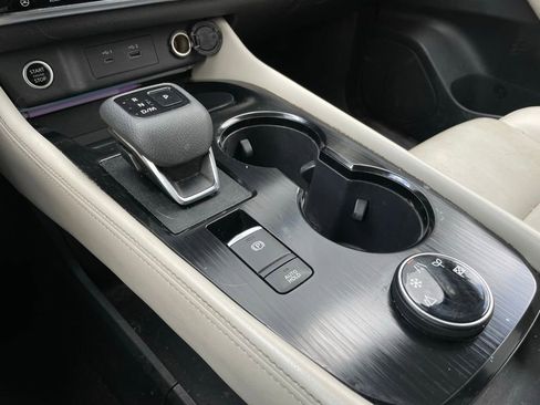 Used 2023 Nissan Rogue SL w/ SL Premium Package image 21