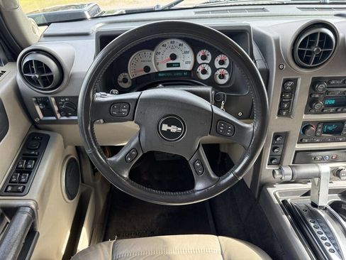 Used 2004 HUMMER H2 w/ Preferred Equipment Group image 24