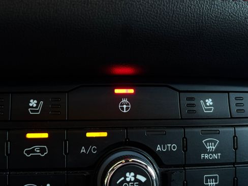 Used 2023 Dodge Durango GT RWD image 27