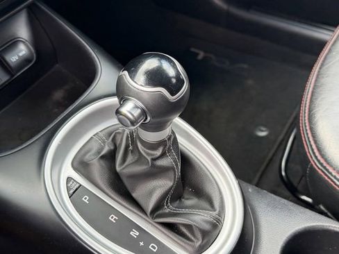 Used 2018 Kia Soul + FWD image 24