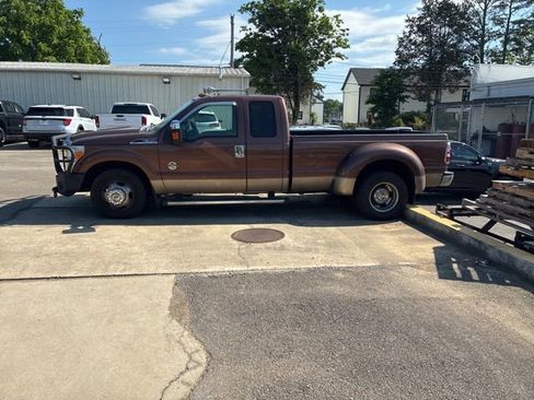 Used 2012 Ford F350 Lariat w/ Chrome Pkg RWD image 7
