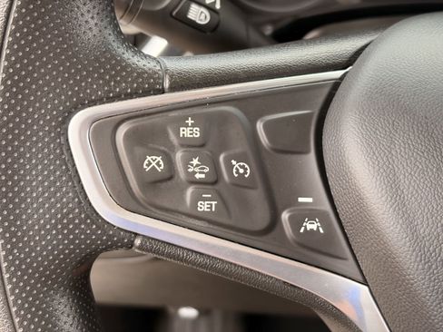 Used 2023 Chevrolet Equinox LT FWD image 28