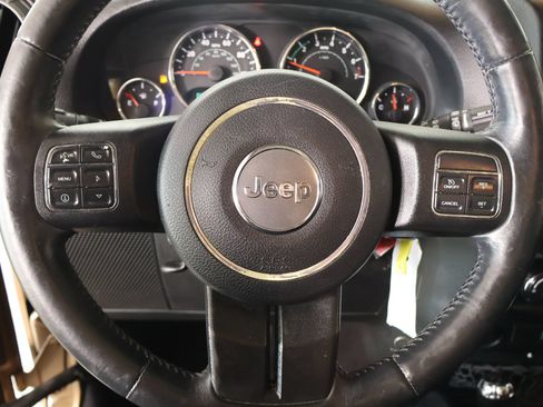 Used 2015 Jeep Wrangler Unlimited Sport w/ Quick Order Package 24S AWD/4WD image 3