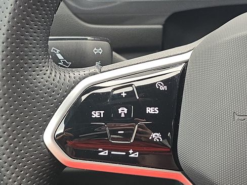 Certified 2023 Volkswagen Tiguan SEL R-Line AWD/4WD image 17