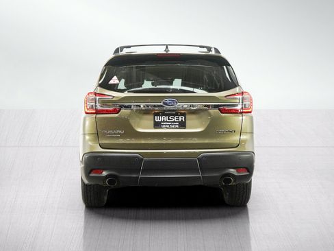 Used 2024 Subaru Ascent Premium w/ Convenience Package AWD/4WD image 4