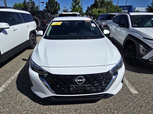 Used 2024 Nissan Sentra S FWD image 19