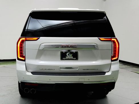 Used 2022 GMC Yukon XL Denali image 6