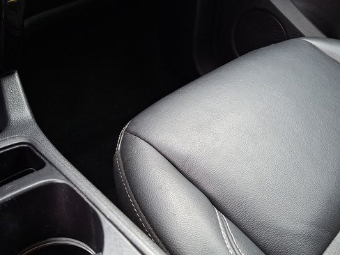 Used 2019 Ford Escape Titanium image 26