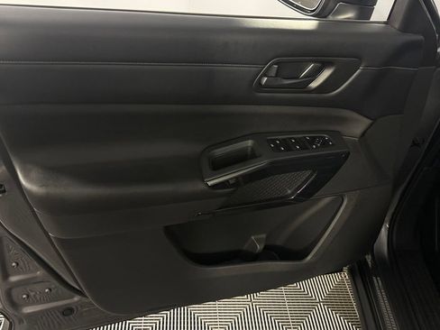 Used 2023 Nissan Pathfinder S FWD image 24