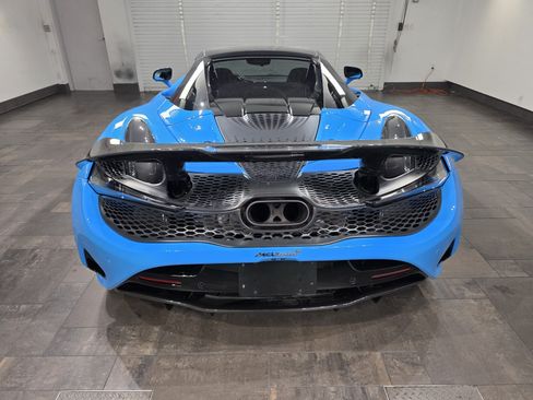 Used 2024 McLaren 750S Spider RWD image 18