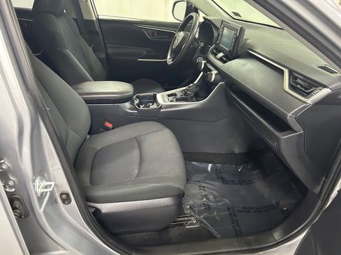 Used 2019 Toyota RAV4 LE w/ All Weather Liner Package AWD/4WD image 13