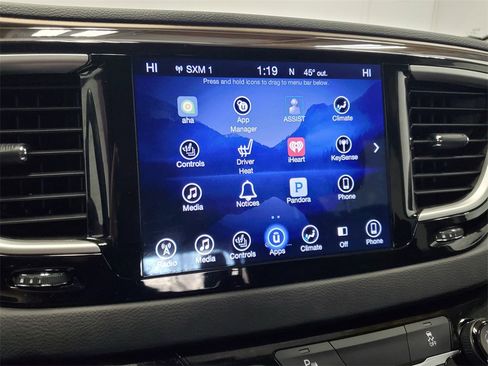 Used 2017 Chrysler Pacifica Touring-L image 20