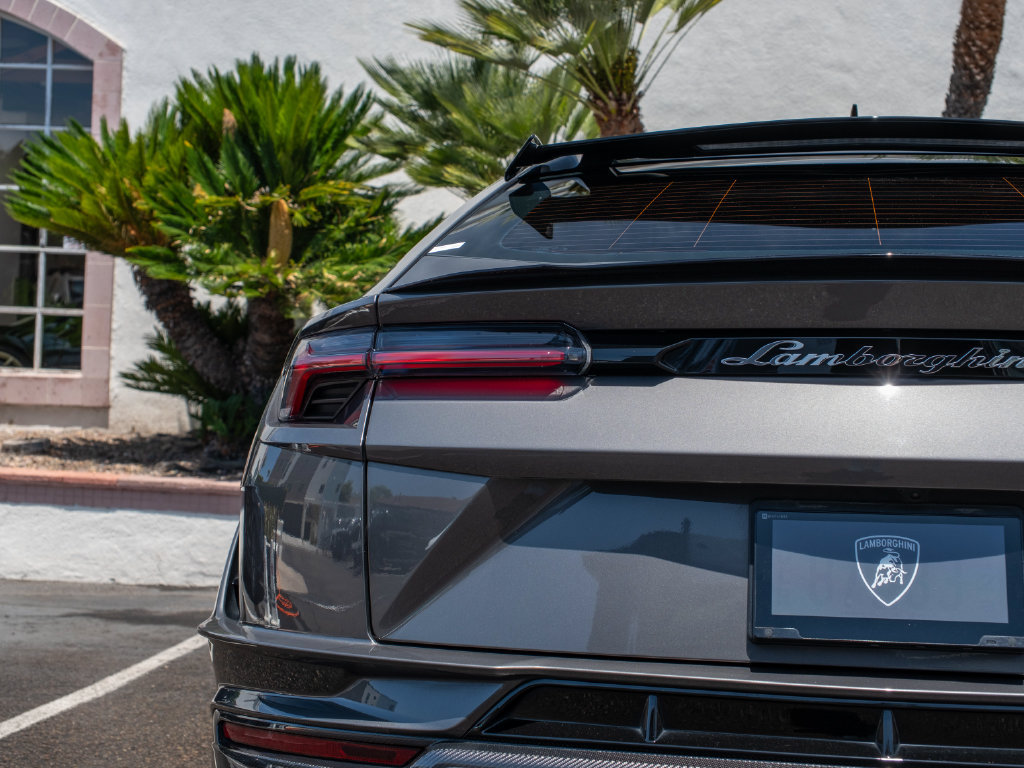 Used 2024 Lamborghini Urus Performante AWD/4WD image 42