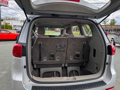 Used 2018 Kia Sedona L FWD image 15