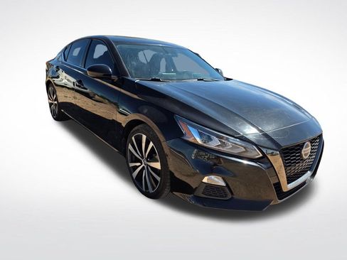 Used 2019 Nissan Altima 2.5 SR FWD image 3