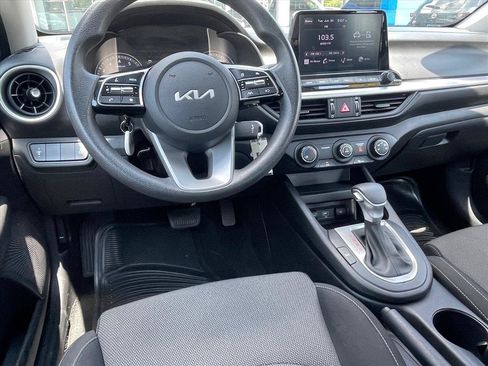Used 2024 Kia Forte LXS FWD image 9
